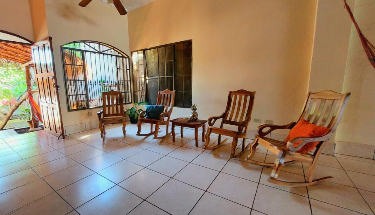 Casa Perla Hotel ลาส เปนีตาส ภายนอก รูปภาพ
