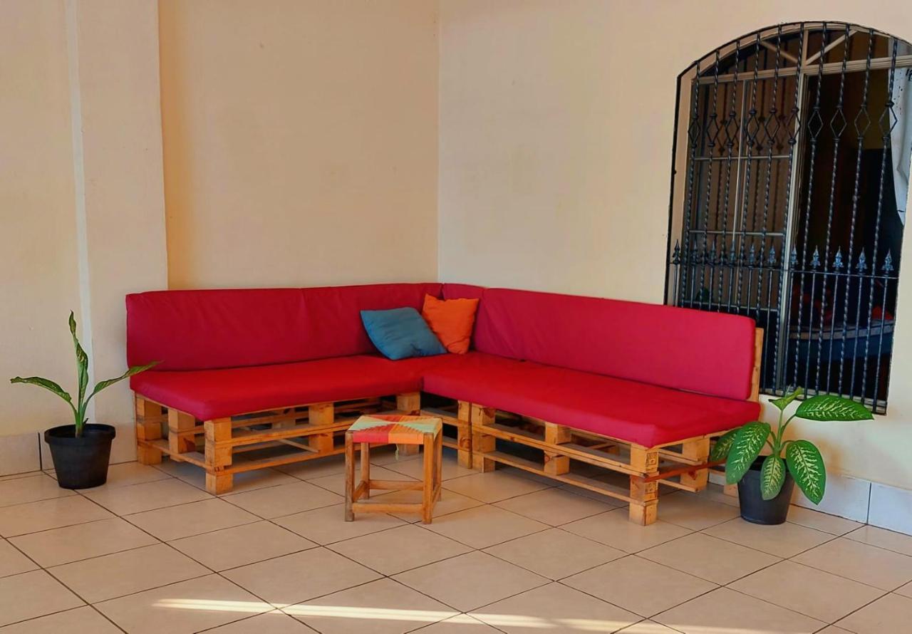 Casa Perla Hotel ลาส เปนีตาส ภายนอก รูปภาพ